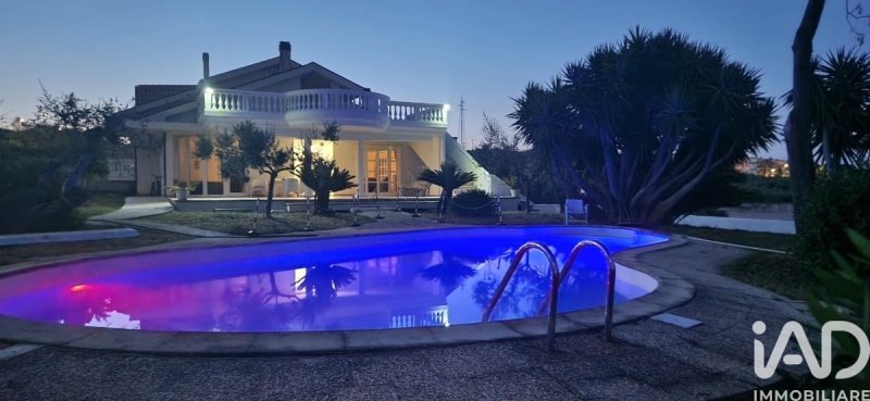 Villa i Città Sant'Angelo