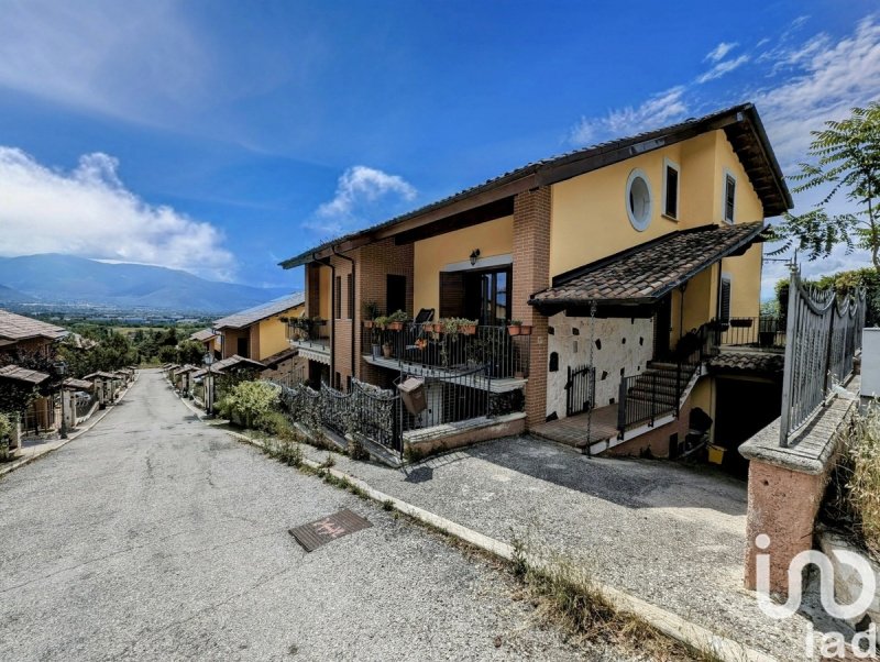 Moradia com terraço em Sulmona