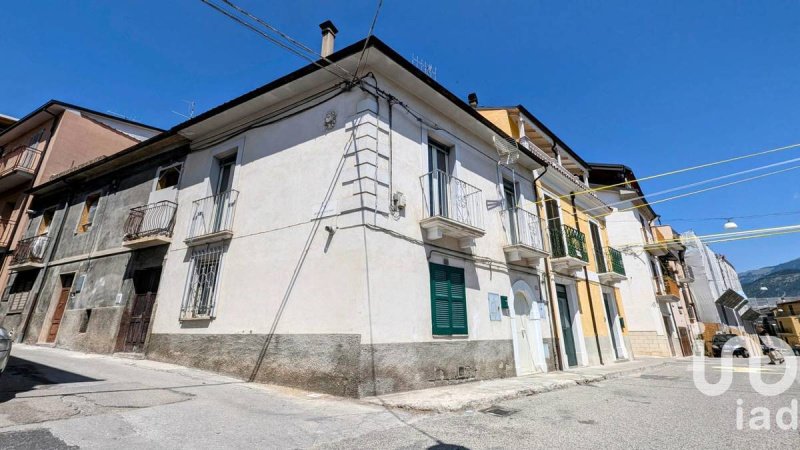 Особняк в Пратола-Пелинья