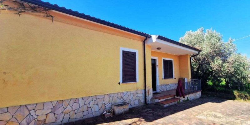 Casa indipendente a Maierà