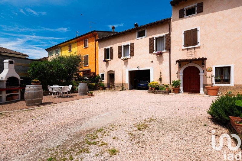 Villa a Costermano sul Garda