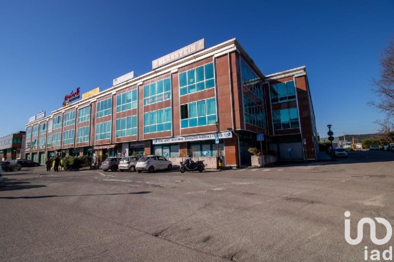 Edifício comercial em Sant'Ambrogio di Valpolicella