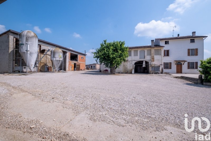 Maison à Medole