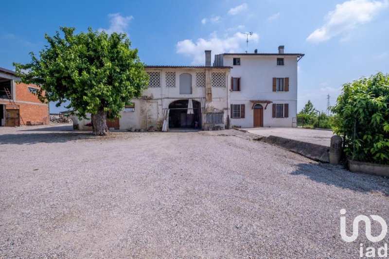 Maison à Medole