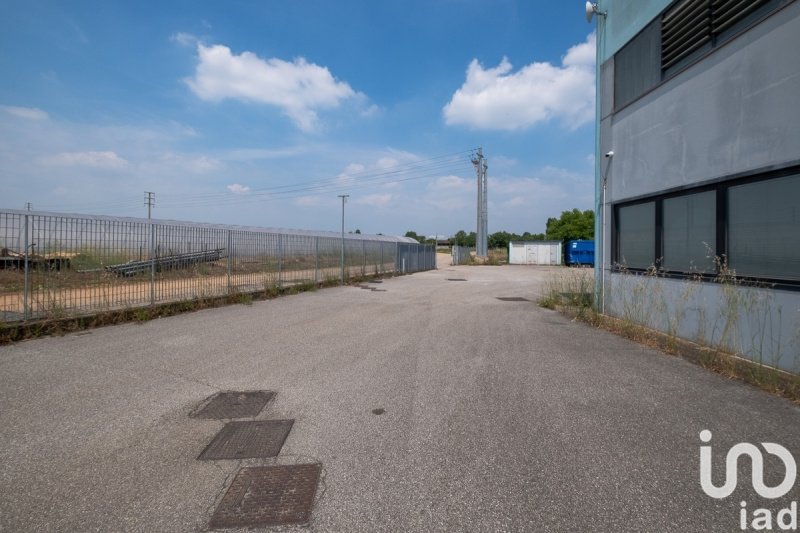 Inmueble comercial en Guidizzolo