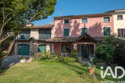 Casa de campo em Asola