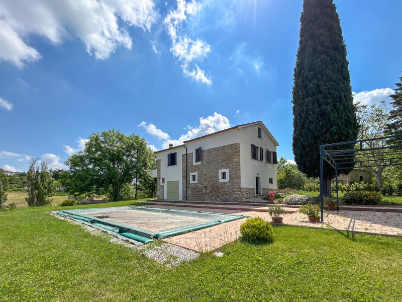 Farmhouse in Cingoli