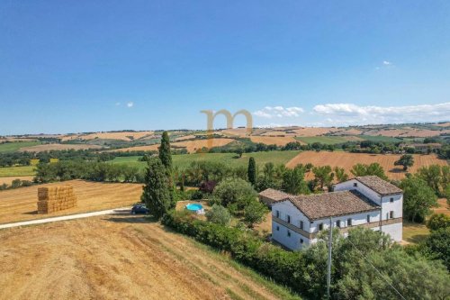 Отдельно стоящий дом в Филоттрано