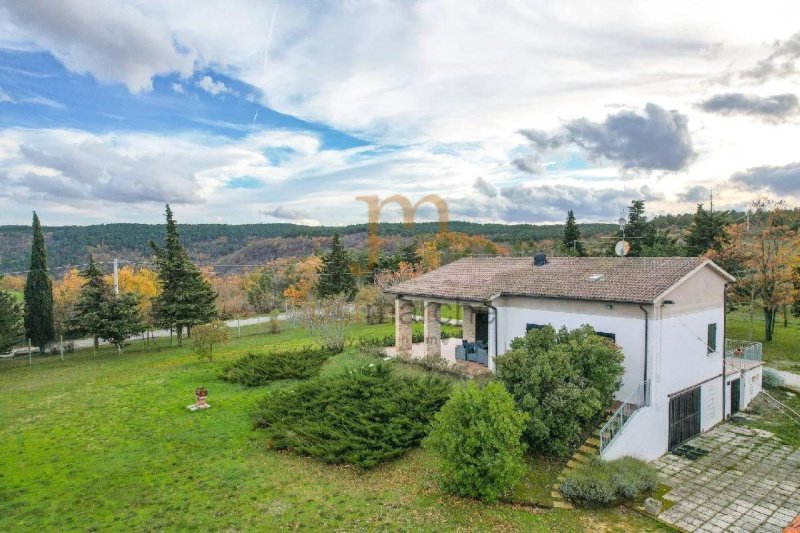 Вилла в Изола-дель-Пьяно