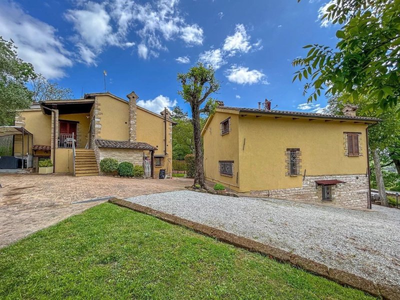 Отдельно стоящий дом в Кальи