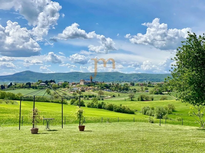 Farmhouse in Montecastrilli