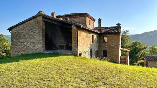 Отдельно стоящий дом в Урбино