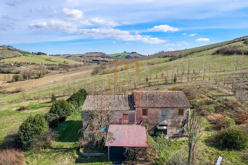 Villa in Poggio San Marcello