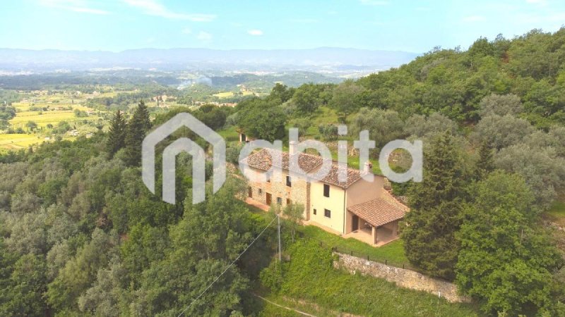 Klein huisje op het platteland in Loro Ciuffenna