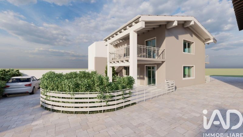 加尔达湖畔洛纳托公寓