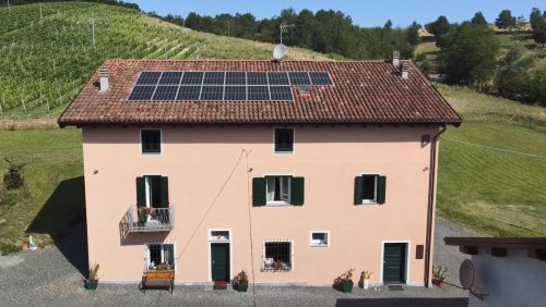 Country house in Rocca Grimalda
