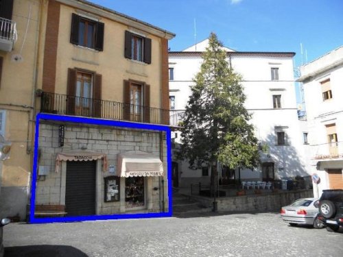 Коммерческая недвижимость в Аньоне