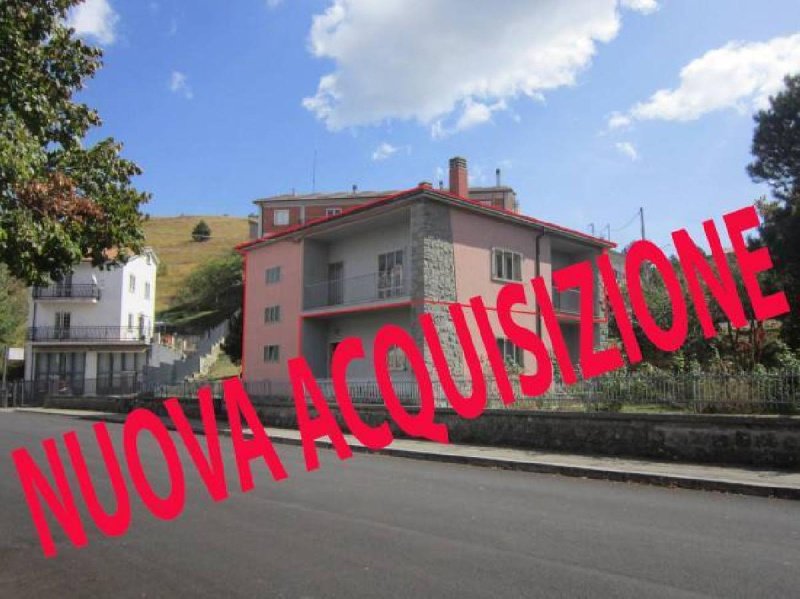 Casa geminada em Castiglione Messer Marino