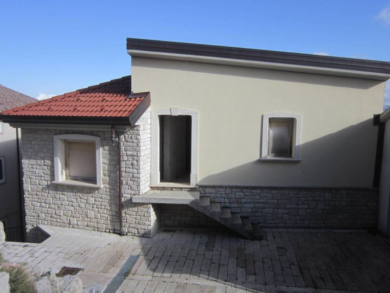 Отель в Пескопеннатаро