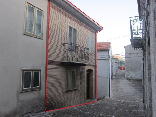 Casa indipendente a Schiavi di Abruzzo