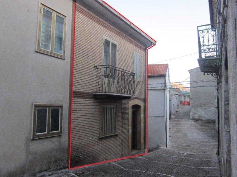 Detached house in Schiavi di Abruzzo