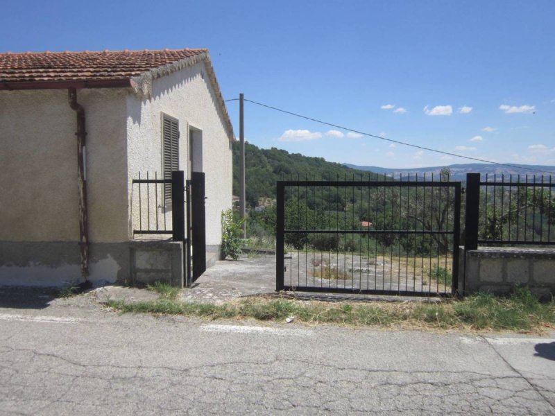 Hus på landet i Schiavi di Abruzzo
