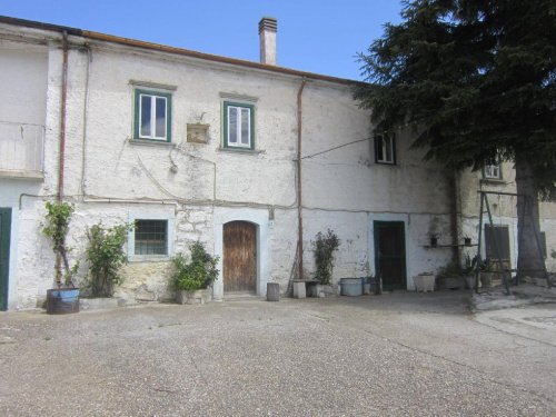 Country house in Agnone