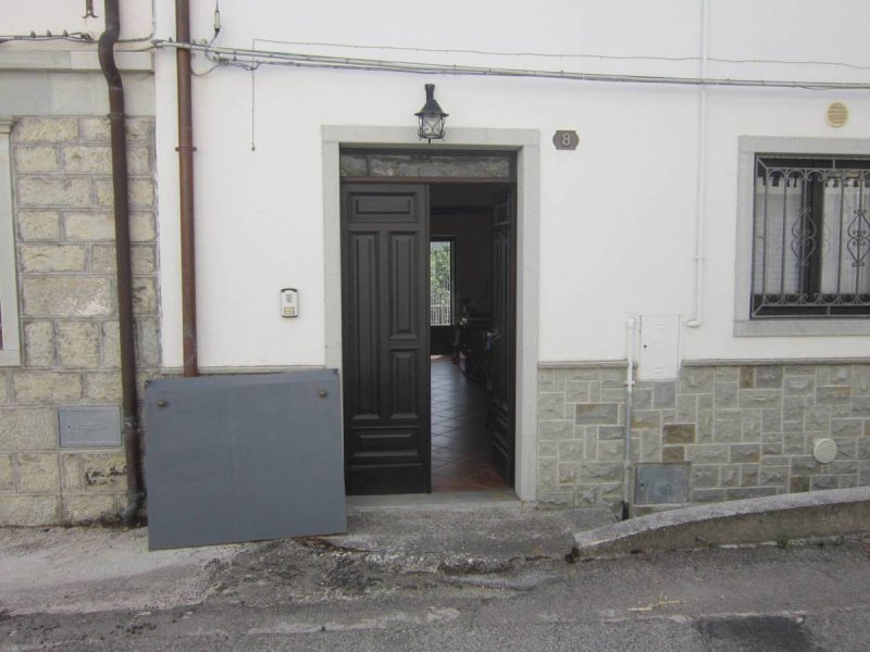 Detached house in Agnone