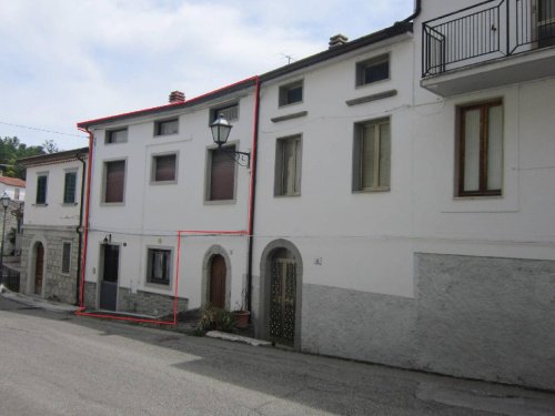 Detached house in Agnone