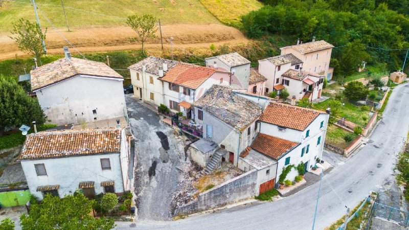 Casa geminada em Fabriano