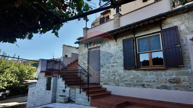 Casa independiente en Cingoli