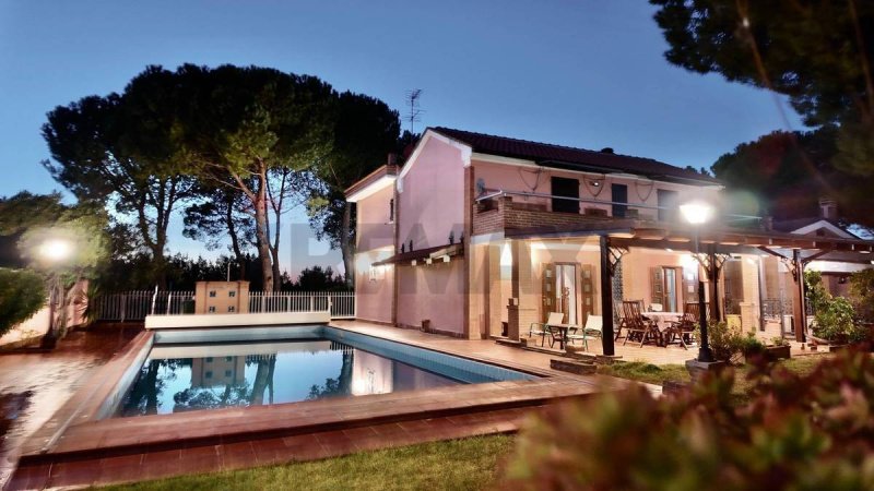 Villa à Montemarciano