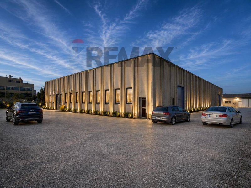 Inmueble comercial en Senigallia