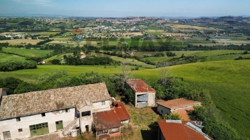 Maison de campagne à Fermo