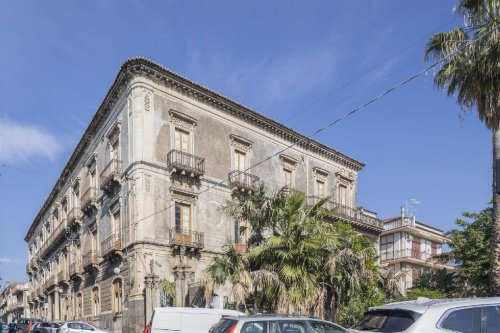 Edificio en Giarre