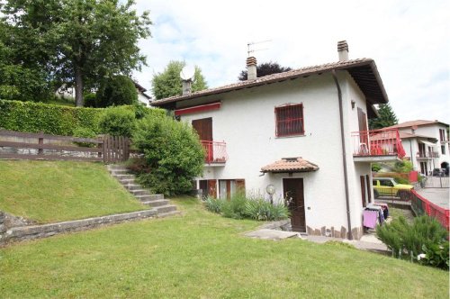 Detached house in Centro Valle Intelvi