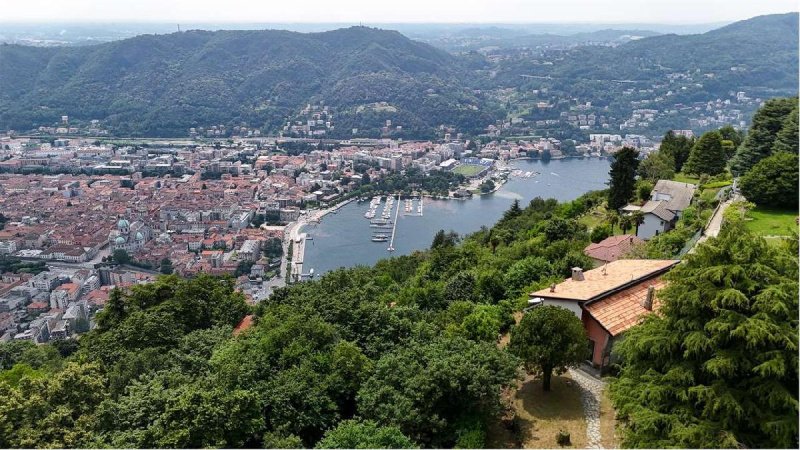 Casa indipendente a Brunate