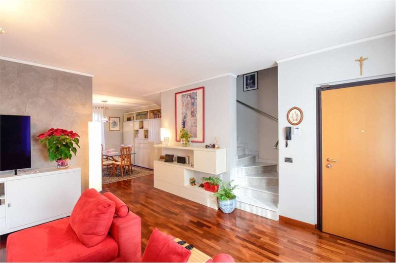 Appartement à Casnate con Bernate