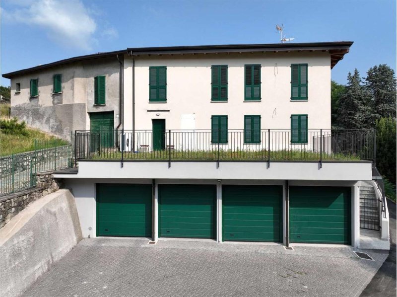 Apartamento em San Fermo della Battaglia