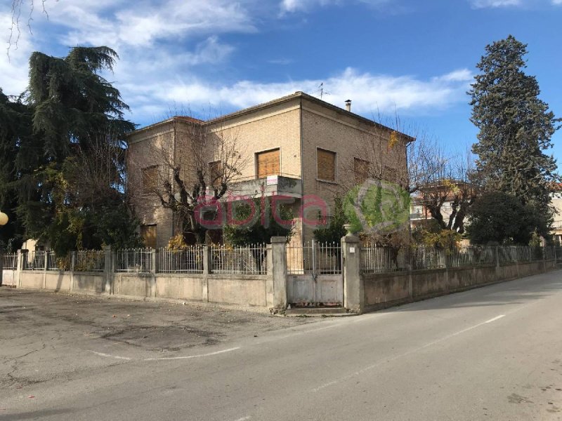 Villa i Spinetoli