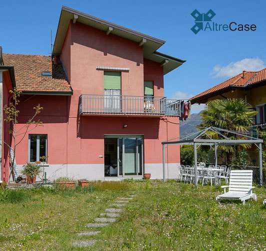Self-contained apartment in Baveno