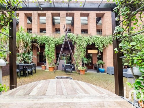 Kommersiell byggnad i Seregno