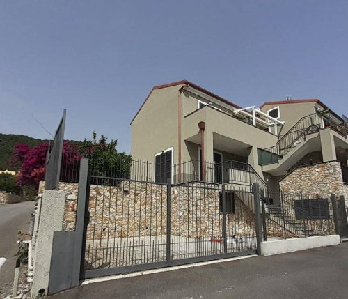 Moradia com terraço em Pietra Ligure