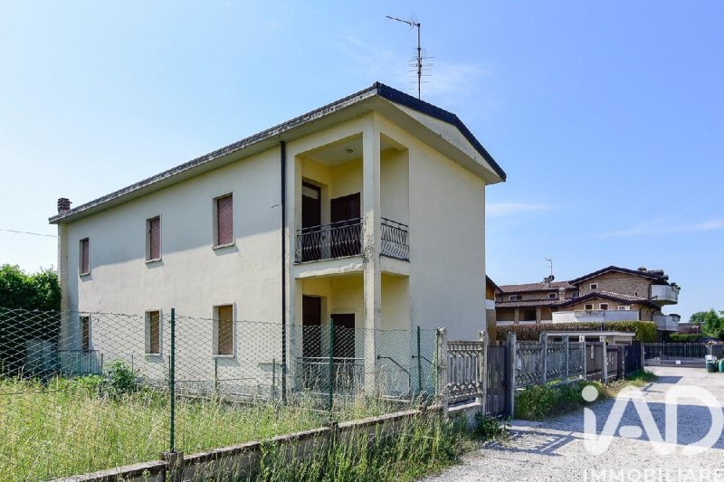 Casa semi-independiente en Meda