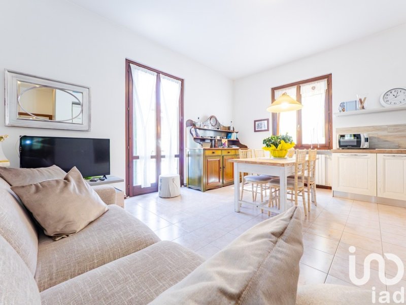 塞韦索河畔伦塔泰公寓