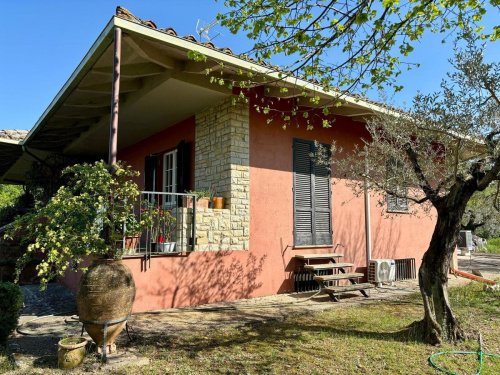 Casa independente em Gualdo Cattaneo