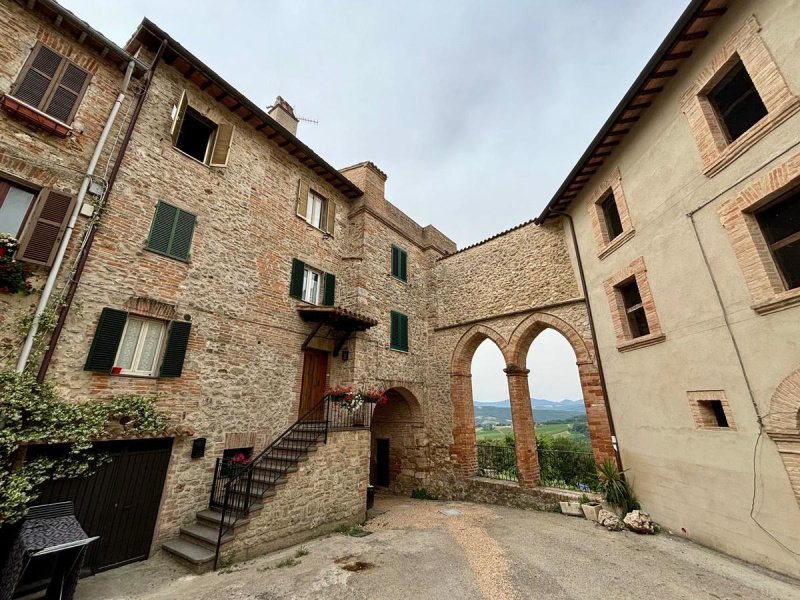 Apartment in Todi