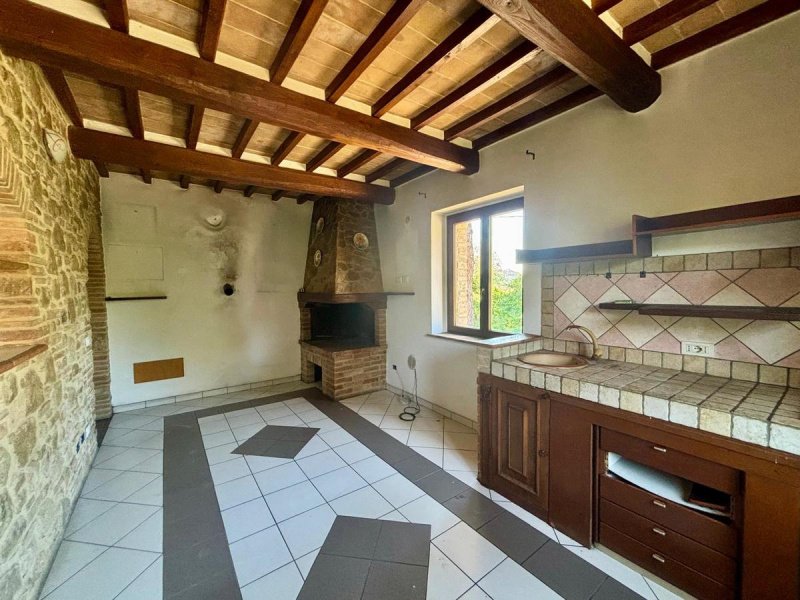 Detached house in Todi