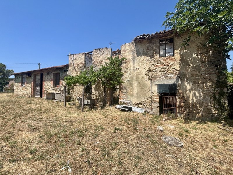 Casa di campagna a Gualdo Cattaneo