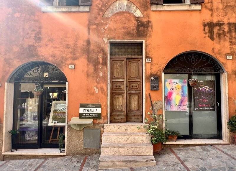 Apartamento independente em Todi